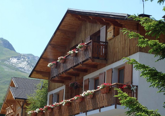 Chalet Astrance : Hébergement et nom de domaine