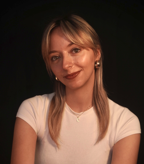 Julia, graphiste et motion designer chez Cappuccino